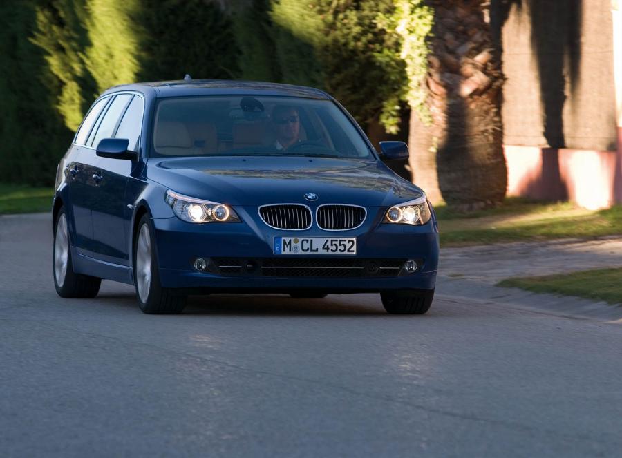  BMW 5-Series Touring 2007 года  (фото 19 из 22)
